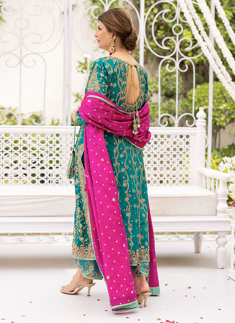 Farah Talib Aziz - AVISA EMERALD KURTA