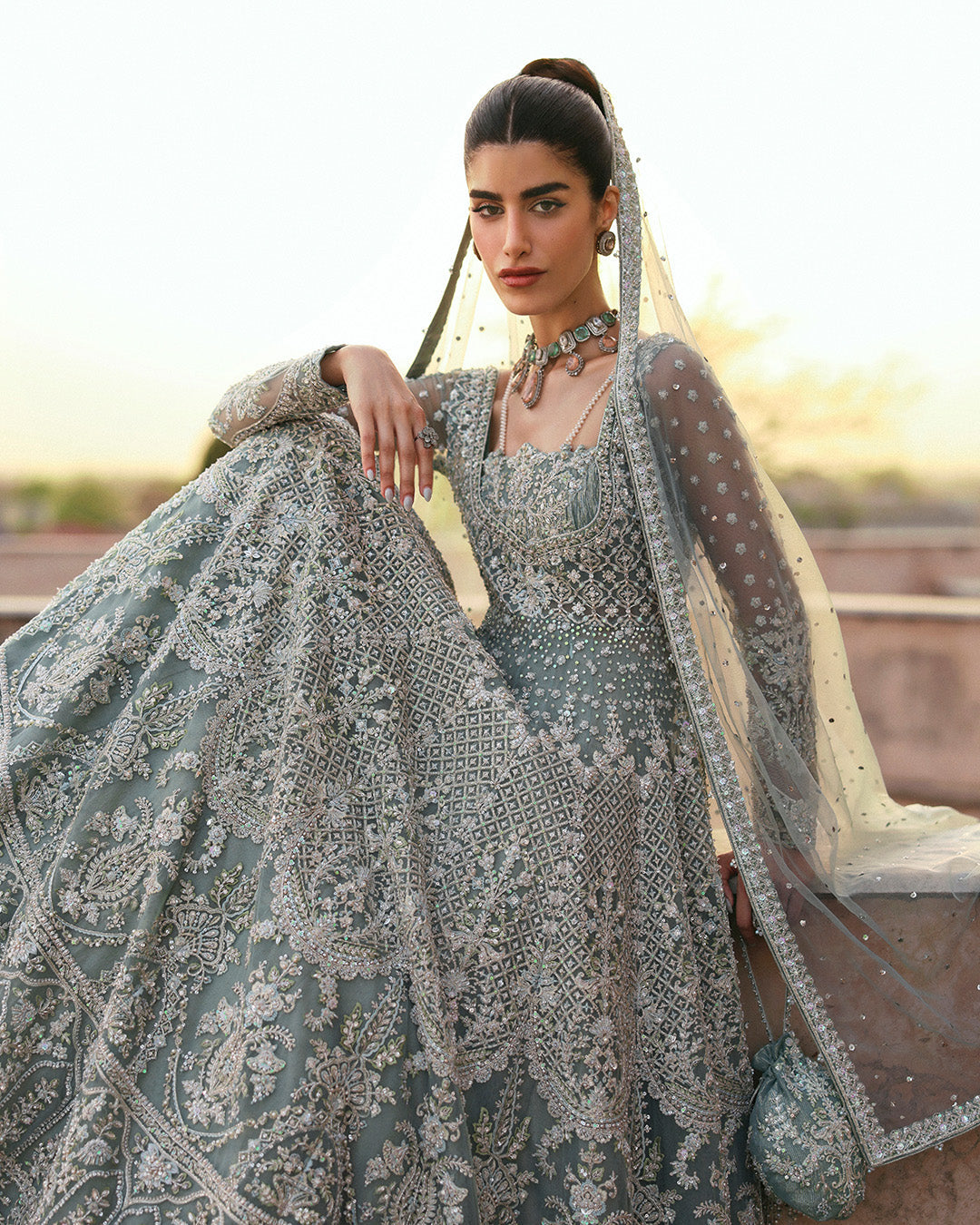 Faiza Saqlain - Dorien