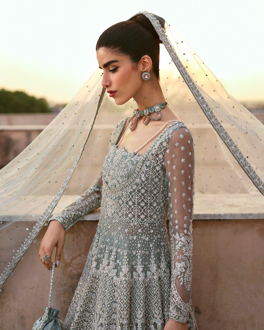 Faiza Saqlain - Dorien
