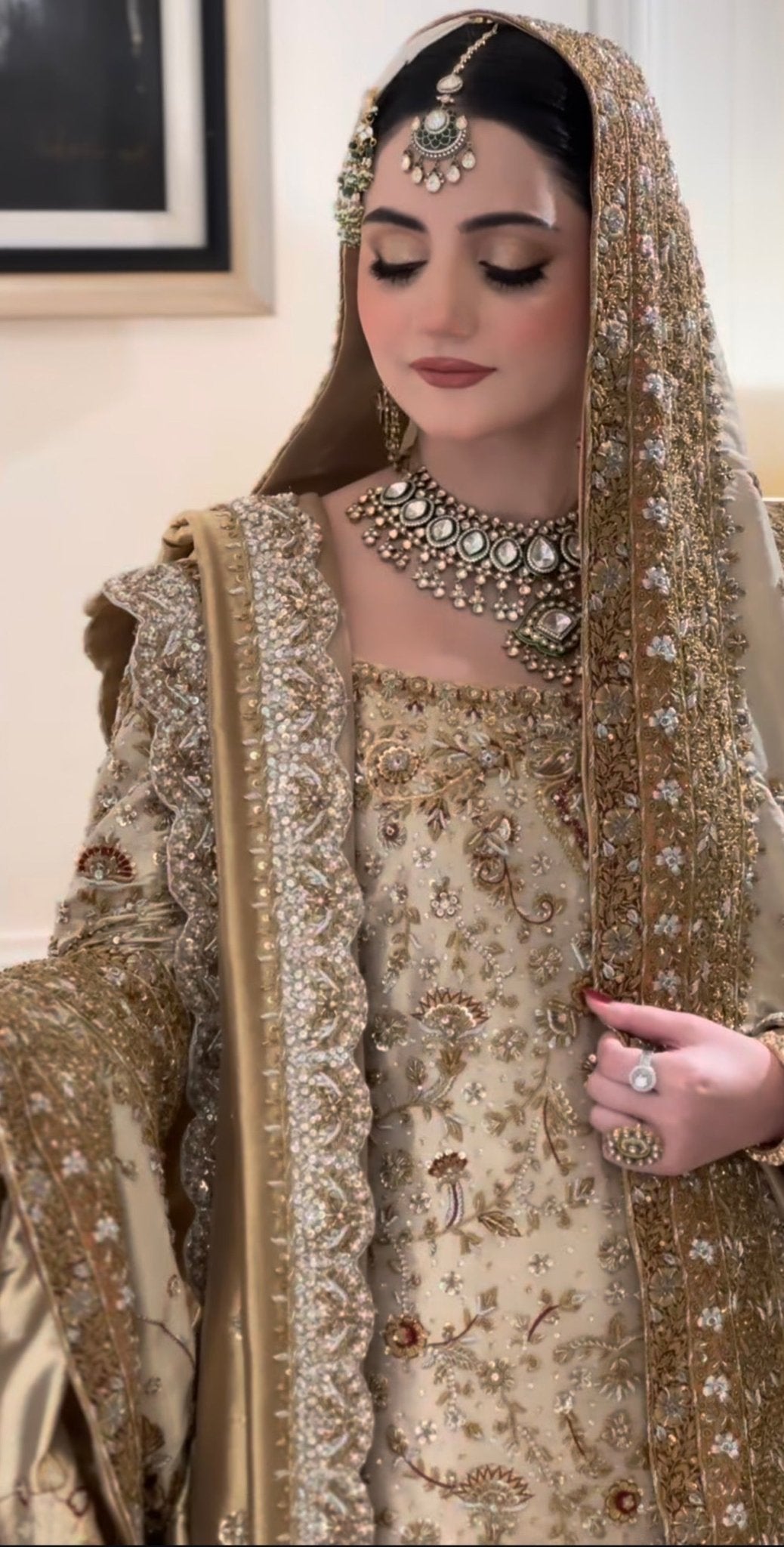Haris Shakeel – Maharani (Ivory Gold)