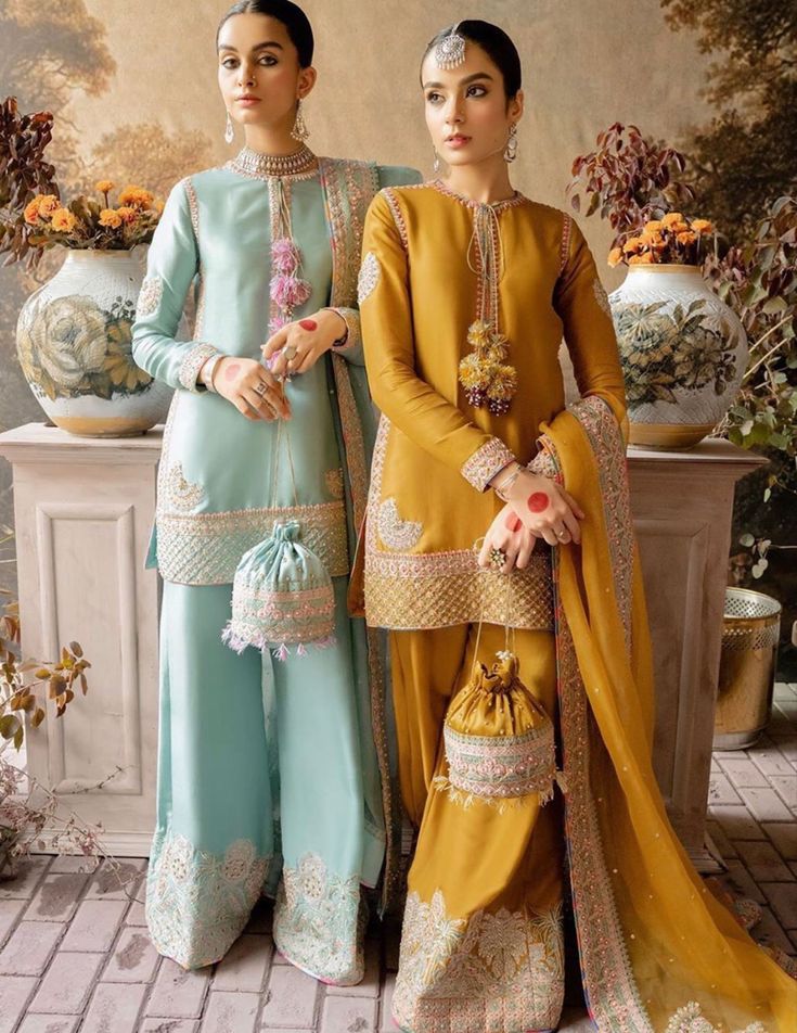 Hussain Rehar Arasti mustard organza dupatta featuring multicoloured embroidered borders at Zenni’s Atelier
