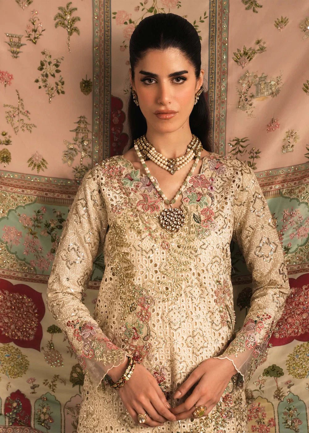 Saira Shakira - Gilded